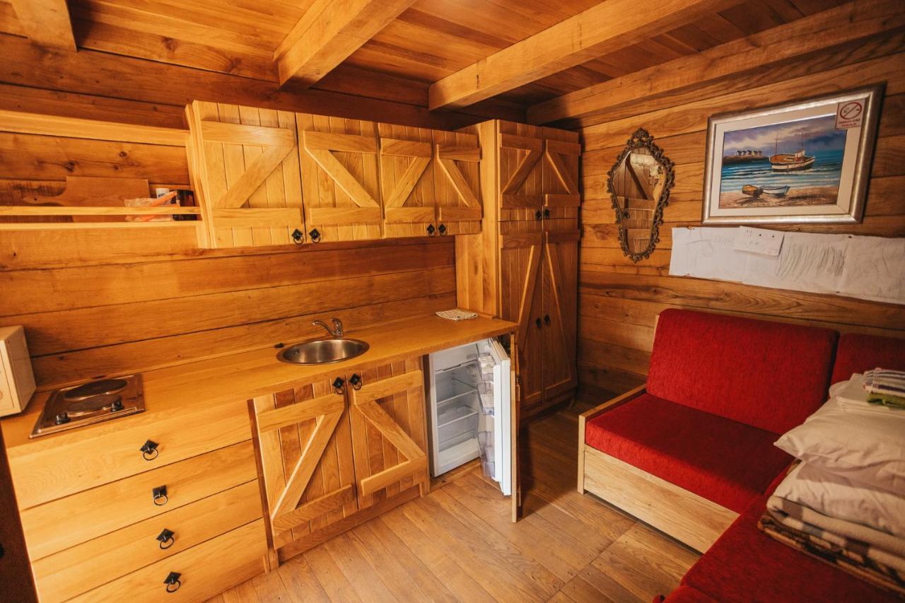 River Huts Zrmanja Оброваць Екстер'єр фото