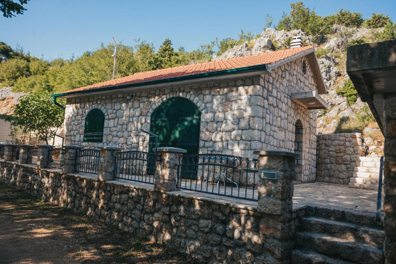 River Huts Zrmanja Оброваць Екстер'єр фото