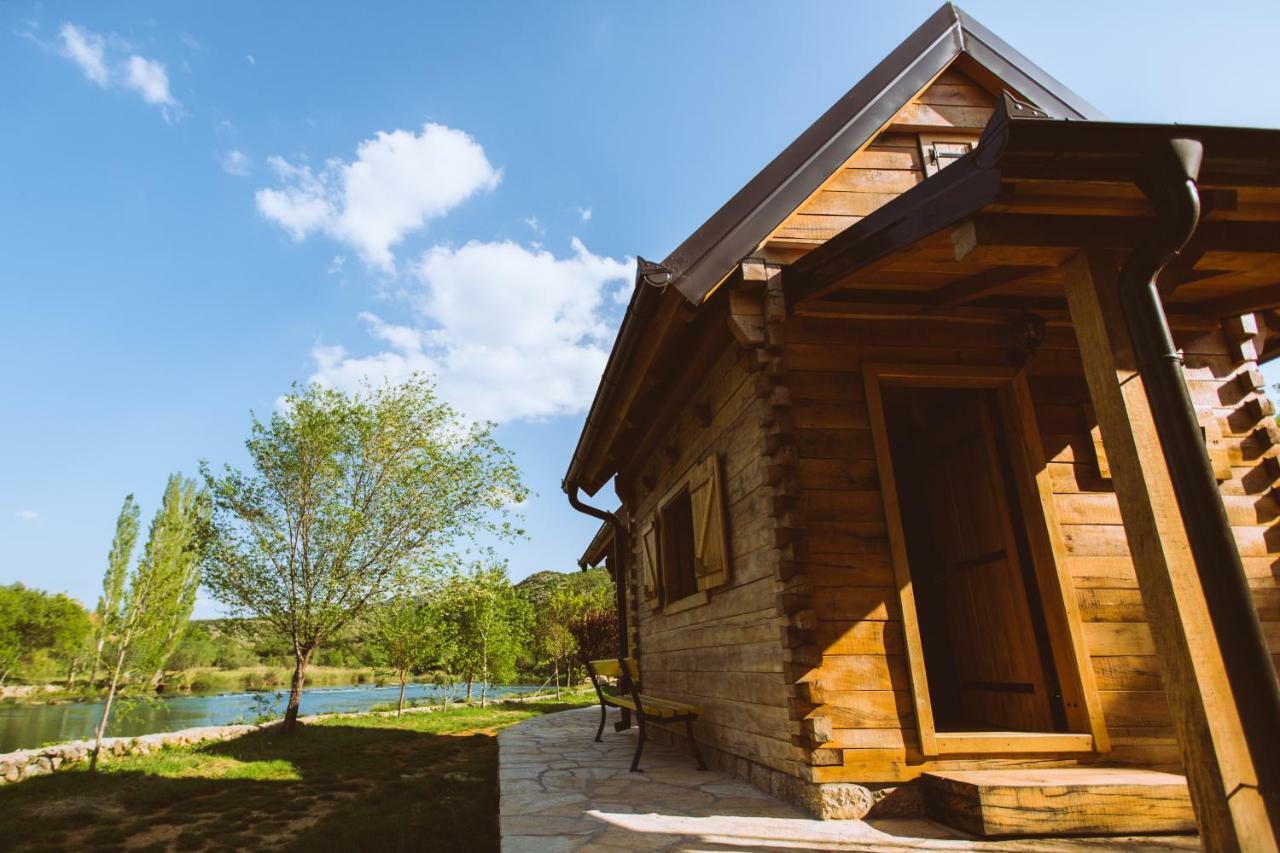 River Huts Zrmanja Оброваць Екстер'єр фото